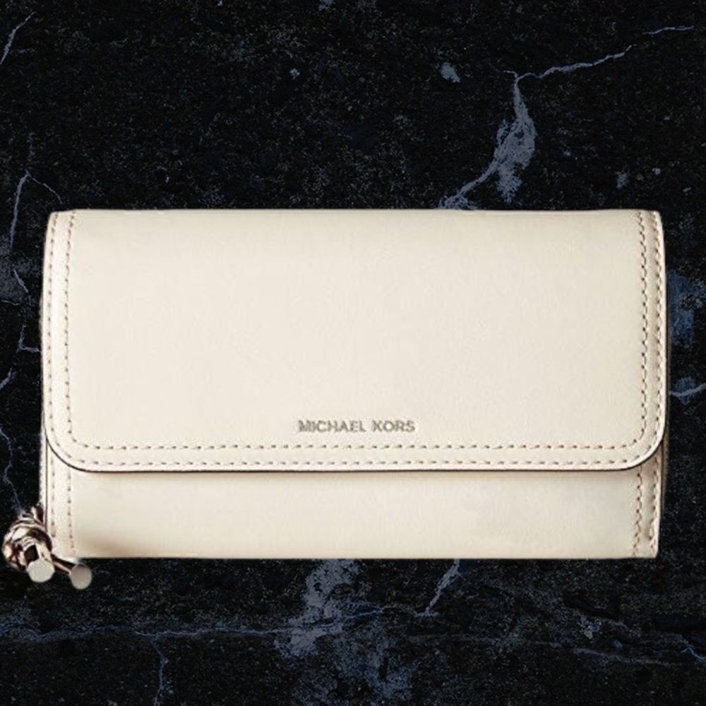 Michael Michael Kors Isabel Clutch Ecru Wallet